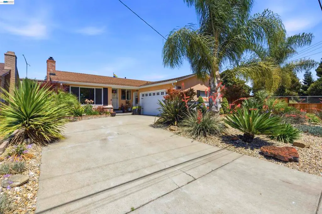 Single Family Residence for sale at 14868 Crosby St, San Leandro, CA featuring 3 beds and 2 baths