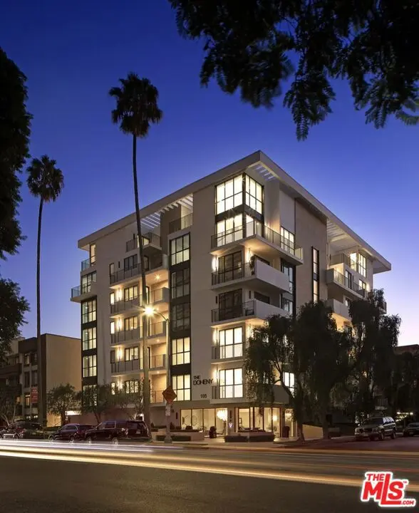 Residential Lease for rent at 105 S Doheny Drive 506, Los Angeles, Los Angeles County, CA featuring 1 bed and 2 baths