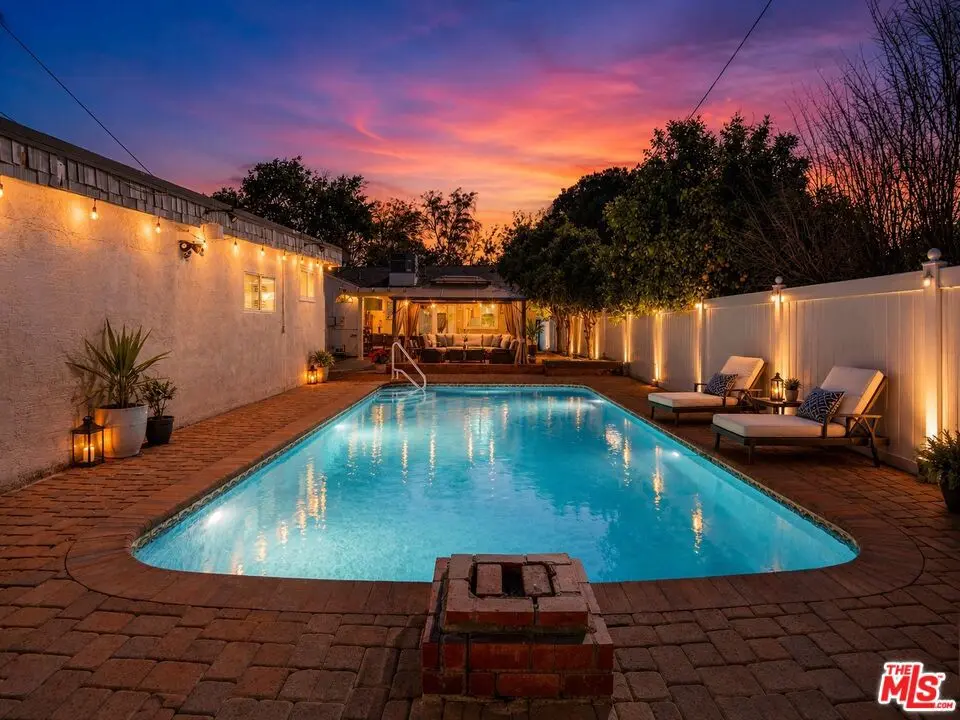 18813 Cantlay Street, Reseda, CA — listing photo 1