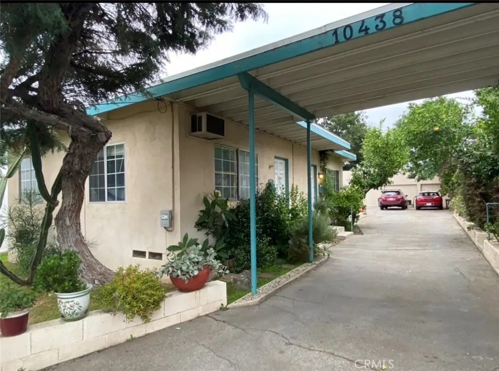 10438 Scoville Avenue, Sunland, CA — listing photo 1