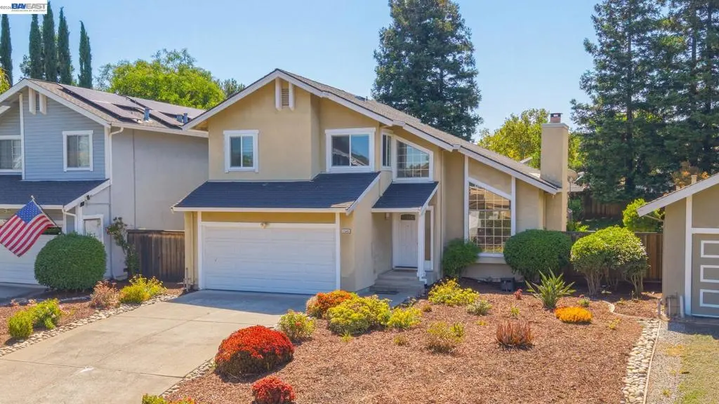 Single Family Residence for sale at 1546 Ohara Ct, Clayton, CA featuring 3 beds and 3 baths