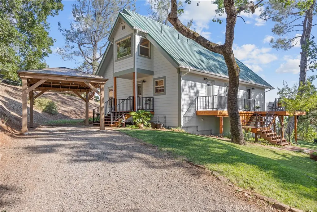 4592 Wendlis Road, Forest Ranch, CA — listing photo 1
