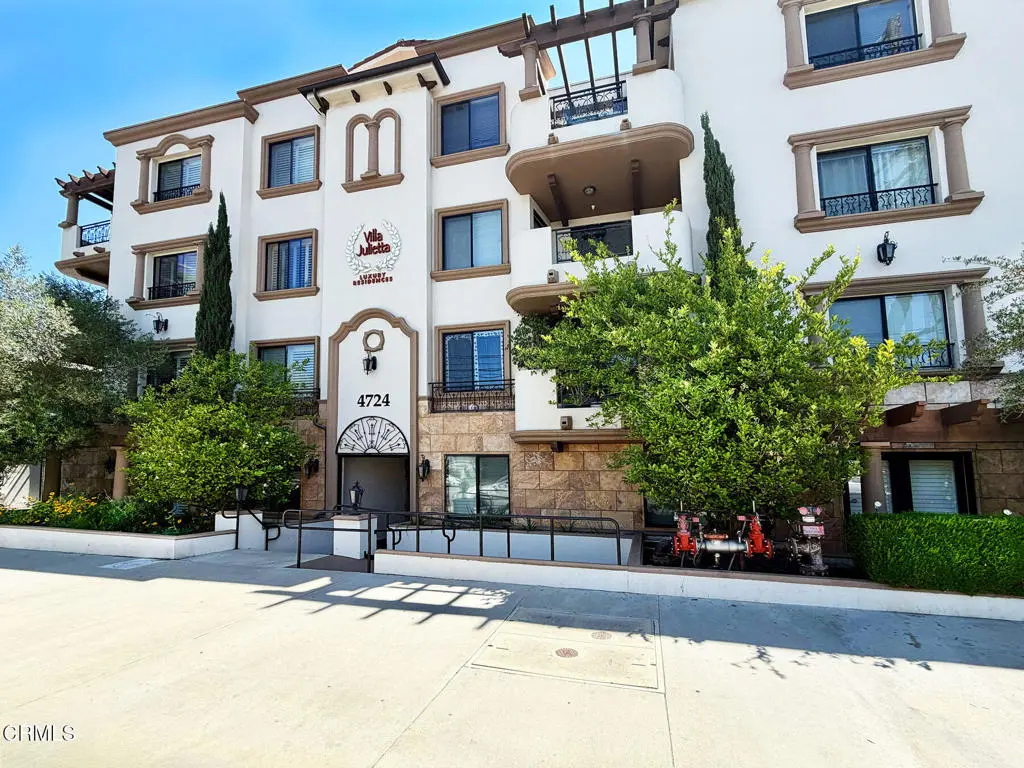 Condominium for sale at 4724 Kester Avenue 109, Los Angeles, CA featuring 3 beds and 2 baths