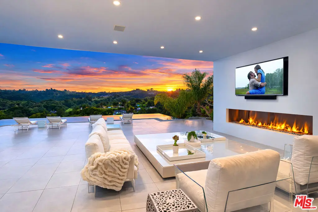 Single Family Residence for sale at 2791 Ellison Drive, Beverly Hills, CA featuring 5 beds and 6 baths
