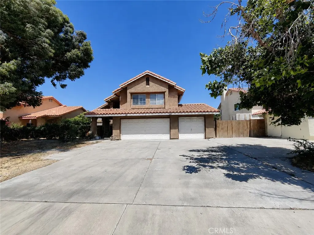 37928 50th St E, Palmdale, CA — listing photo 1