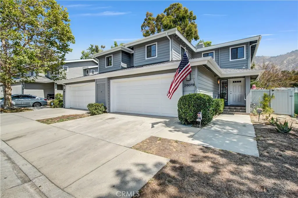 2607 Dove Creek Lane B, Pasadena, CA — listing photo 1