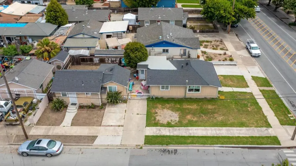 Duplex for sale at 694 Central Avenue, Hollister, CA