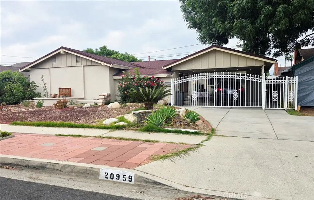 20959 Strathern, Canoga Park, CA — listing photo 1