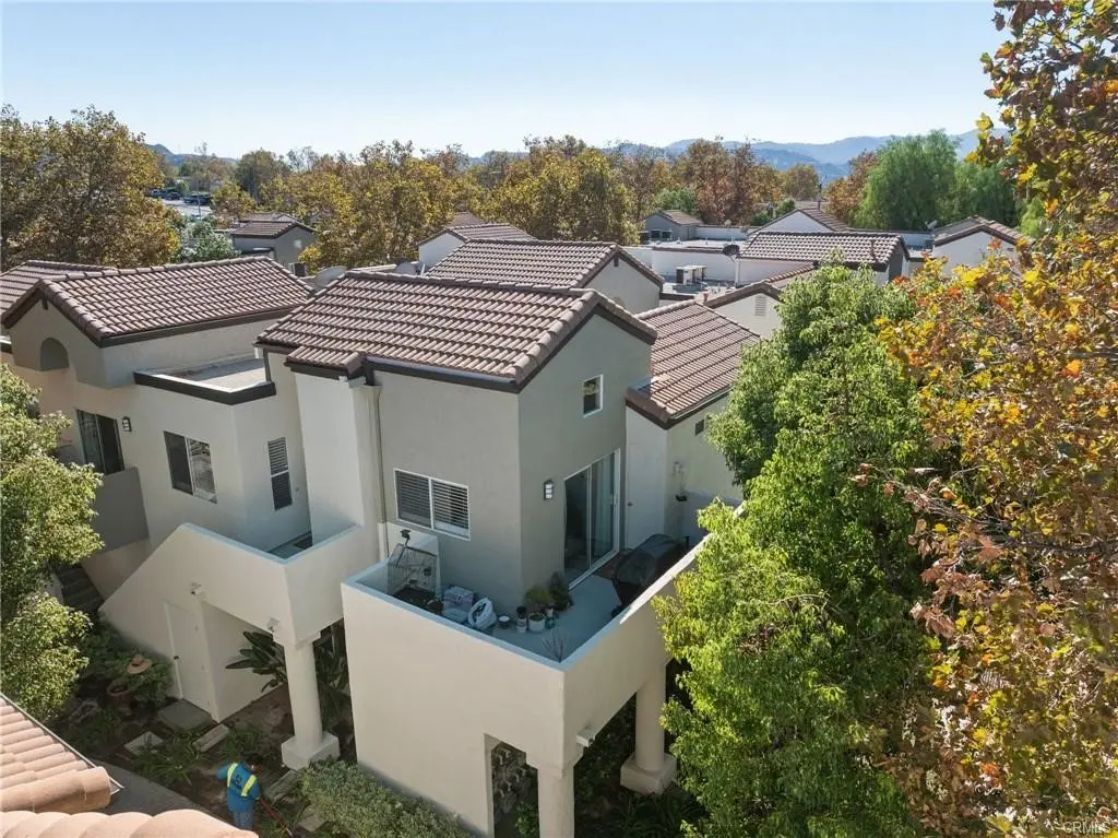 24496 Valle Del Oro 204, Newhall, CA — listing photo 1