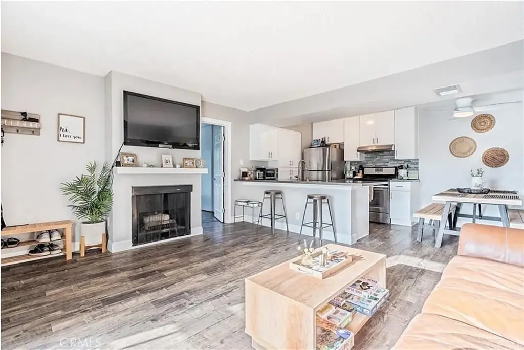 Condominium for rent at 2801 B S Fairview, Santa Ana, CA featuring 2 beds and 2 baths