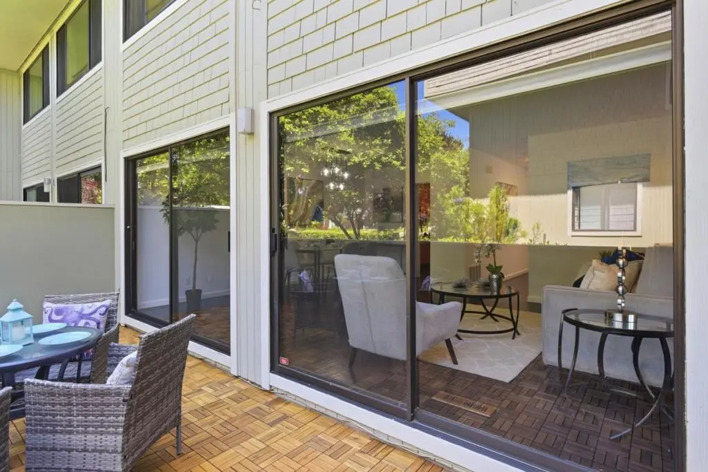 2315 Sharon Road, Menlo Park, CA — listing photo 1
