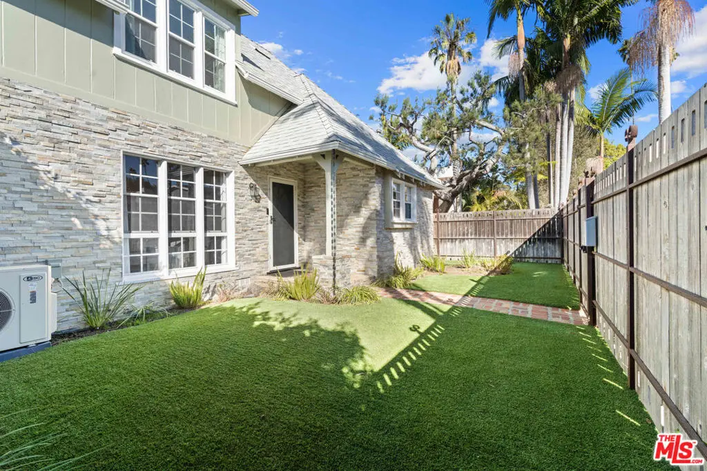 819 S Crestmoore Place, Venice, CA — listing photo 1