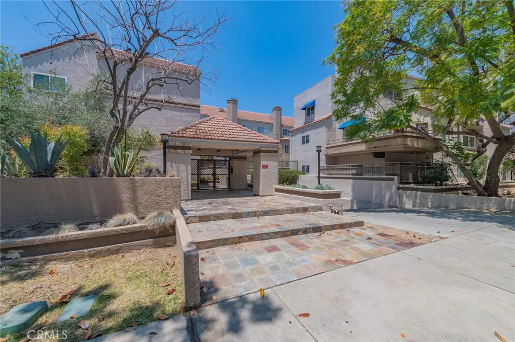 Condominium for sale at 501 E Del Mar Boulevard 312, Pasadena, CA featuring 2 beds and 2 baths