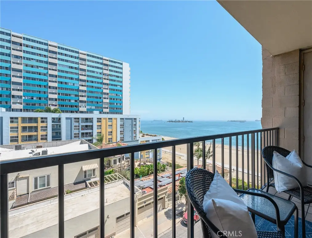 Residential Lease for rent at 1750 E Ocean Boulevard 1103, Long Beach, Los Angeles County, CA featuring 1 bed and 1 bath