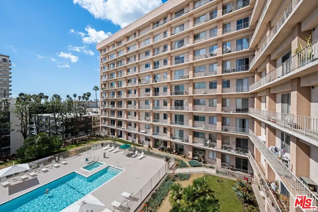 Condominium for sale at 100 S Doheny Drive 512, Los Angeles, CA featuring 2 beds and 3 baths