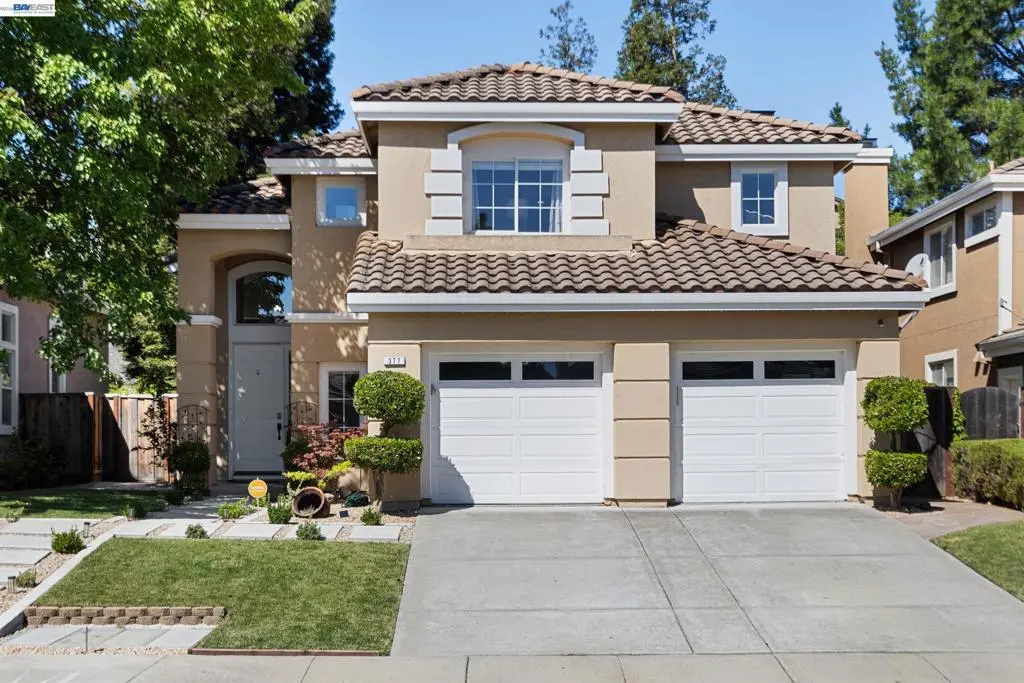 Single Family Residence for sale at 377 Squirrel Ridge Way, Danville, CA featuring 4 beds and 3 baths