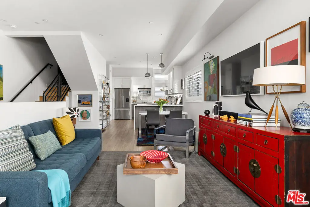 Single Family Residence for rent at 1434 1/2 S Sycamore Avenue, Los Angeles, CA featuring 3 beds and 4 baths