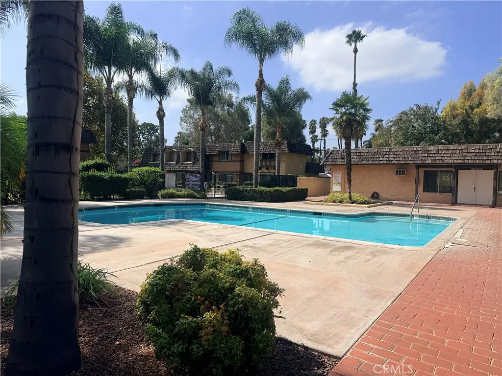 Condominium for rent at 10570 White Oak, Riverside, CA featuring 2 beds and 2 baths