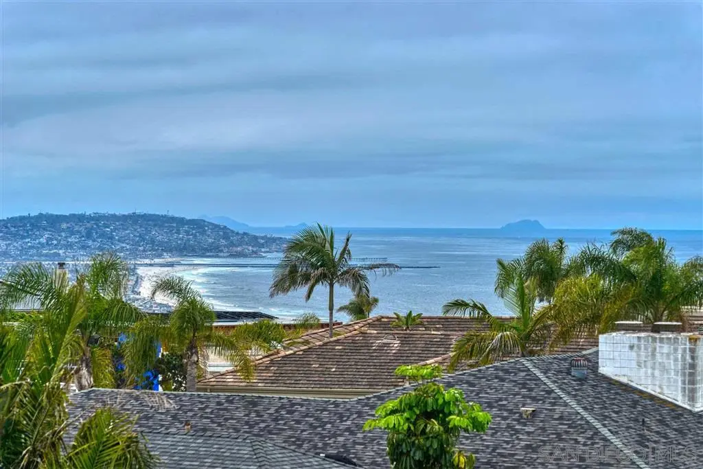 Single Family Residence for rent at 1671 Paseo Bonita, La Jolla, CA featuring 4 beds and 3 baths