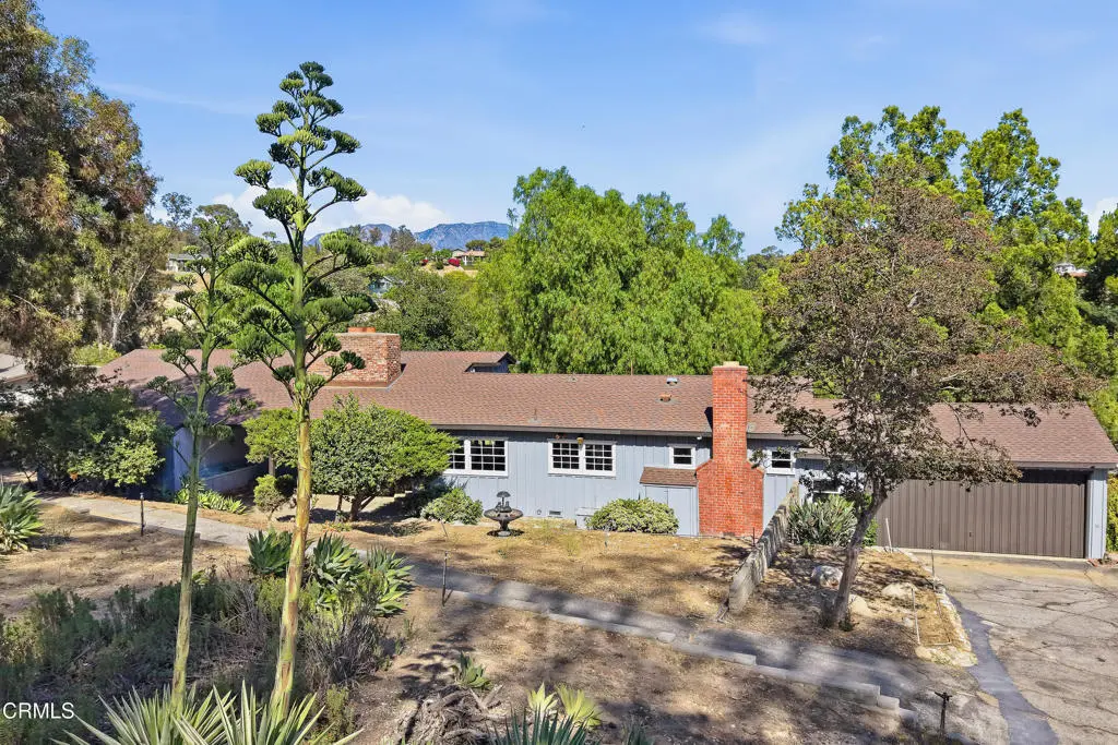 Single Family Residence for sale at 10400 Mcbroom Street, Los Angeles, CA featuring 3 beds and 3 baths