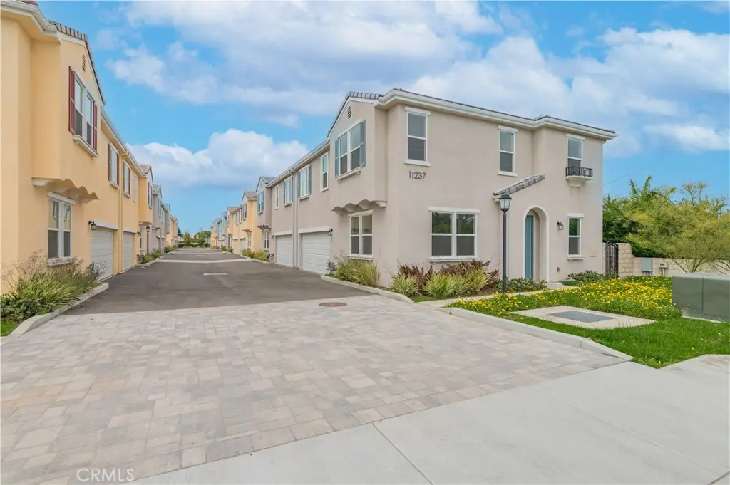 11237 Gladhill Road 2, Whittier, CA — listing photo 1