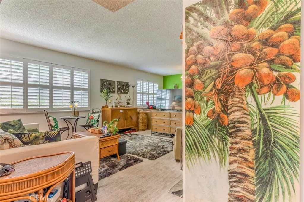 11813 Runnymede Street 14, North Hollywood, CA — listing photo 1