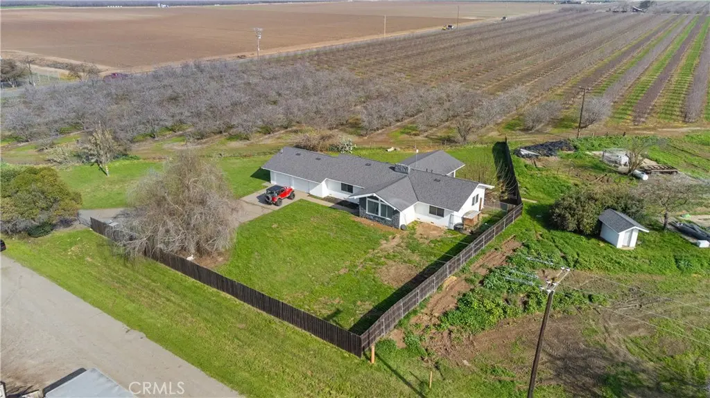 4084 Fresno, Le Grand, CA — listing photo 1