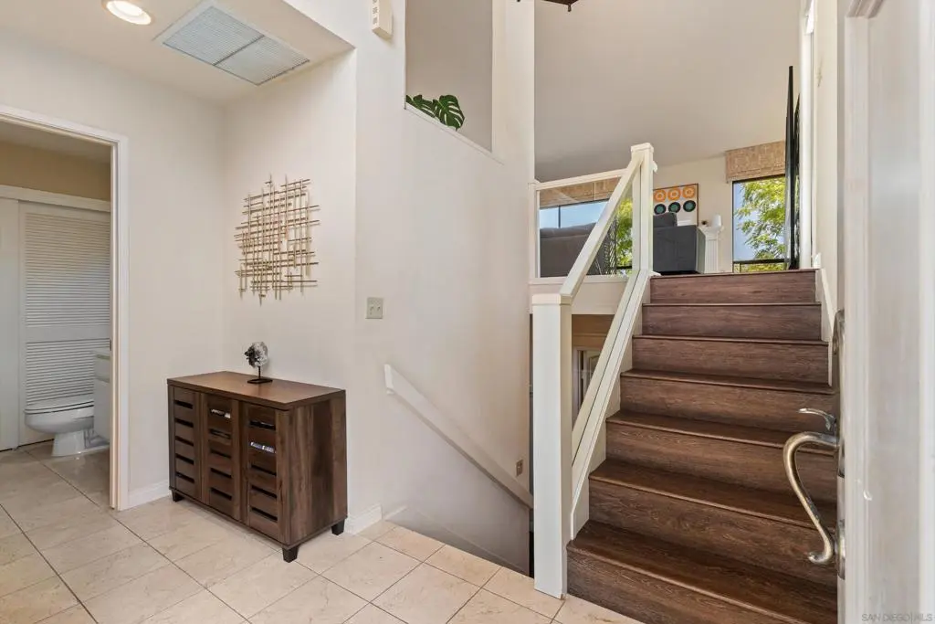 6667 La Jolla Scenic Drive South, La Jolla, CA — listing photo 1