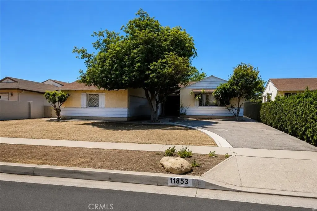 11853 Fellows, San Fernando, CA — listing photo 1