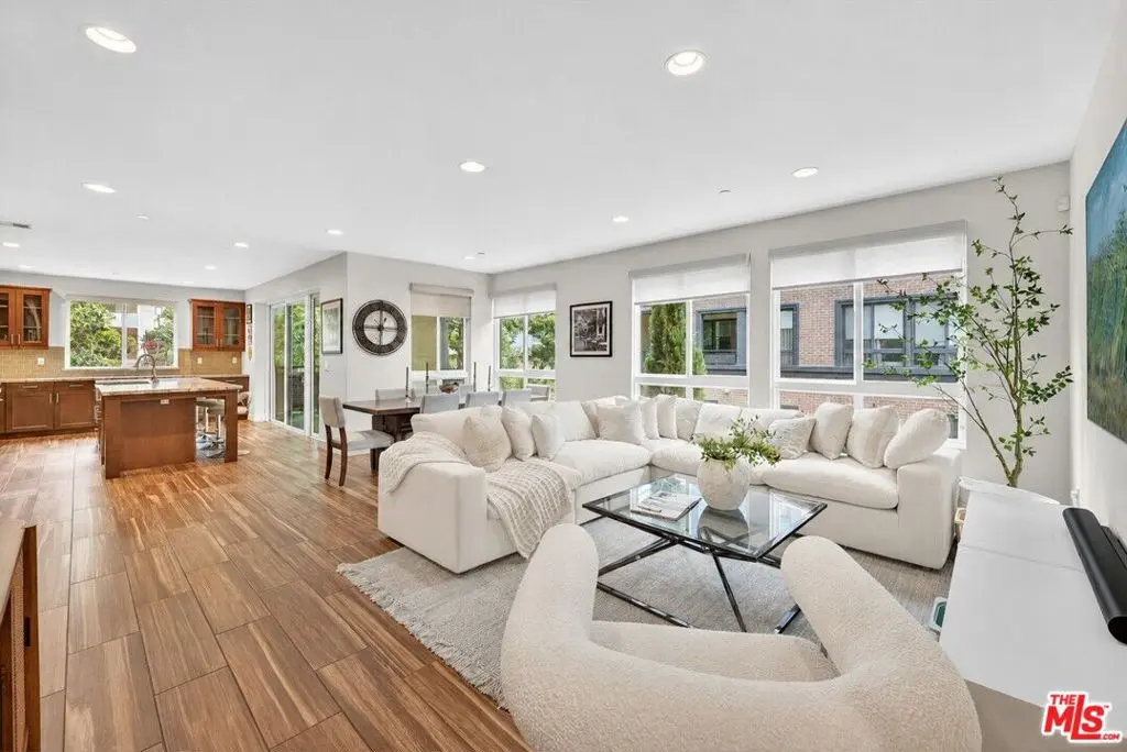 12883 Runway Road 1, Playa Vista, CA — listing photo 1