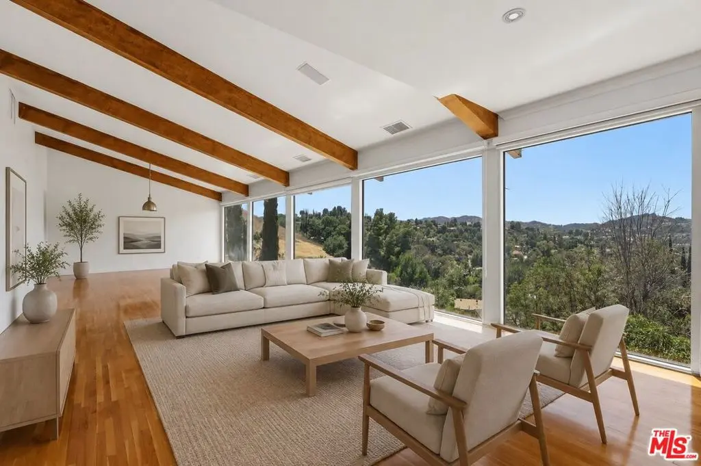 4613 Reforma Road, Woodland Hills, CA — listing photo 1