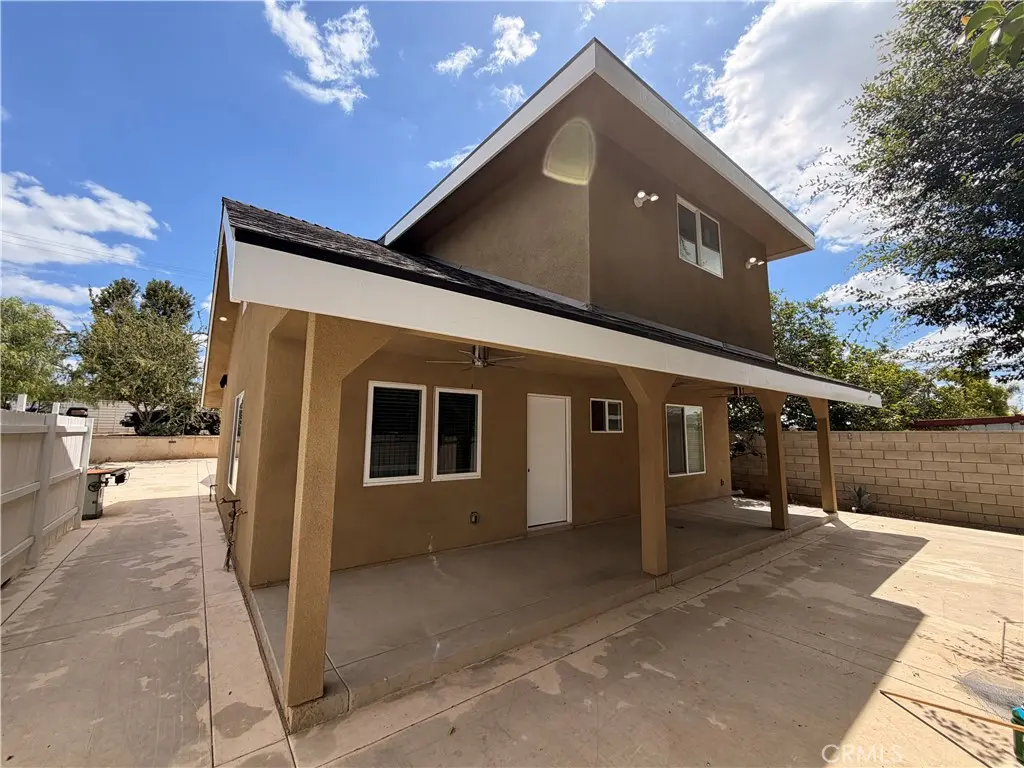 Residential Lease for rent at 3436 Pontiac B, Jurupa Valley, Riverside County, CA featuring 2 beds and 1 bath