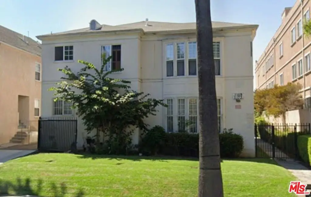 Residential Lease for rent at 1159 S Westmoreland Avenue 1161-2, Los Angeles, Los Angeles County, CA and 1 bath