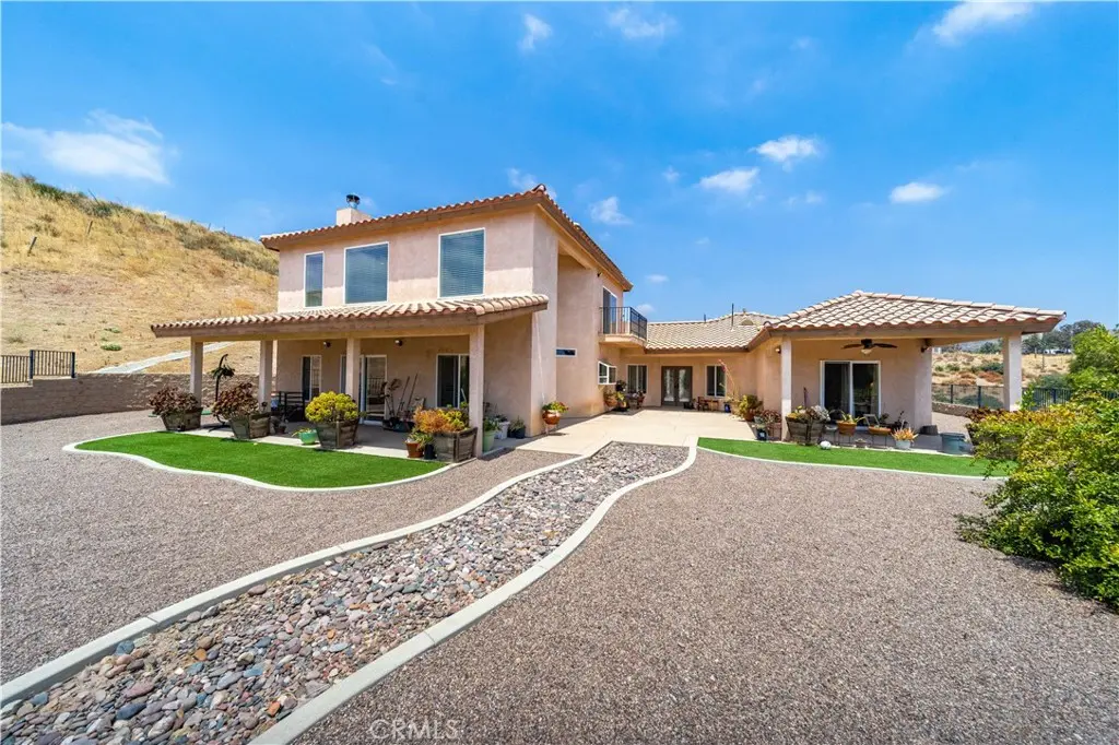 13675 Davenport, Agua Dulce, CA — listing photo 1