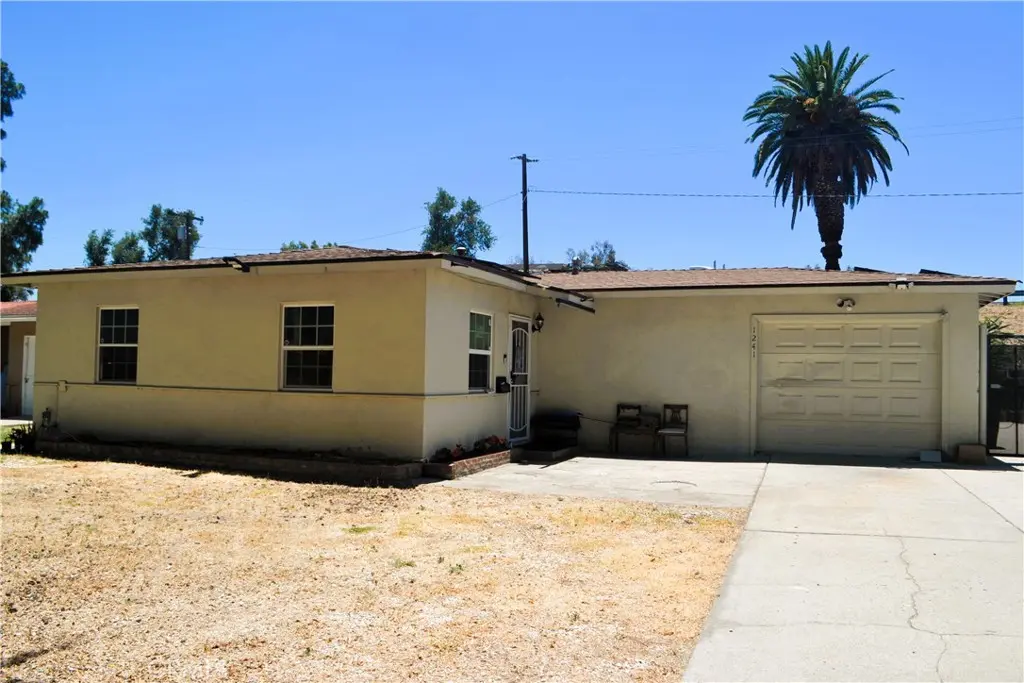 1241 Holly Vista Boulevard, San Bernardino, CA — listing photo 1