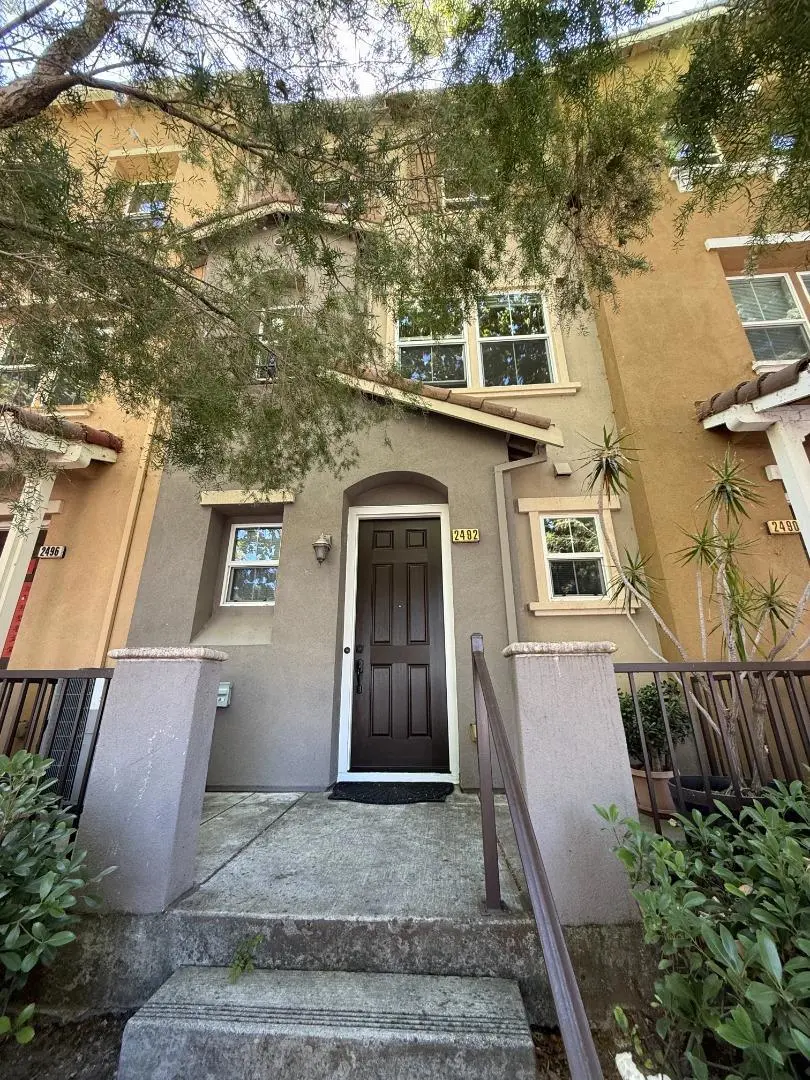 Townhouse for rent at 2492 autumnvale Avenue, San Jose, CA featuring 3 beds and 3 baths