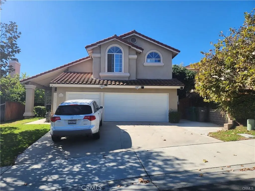 Residential Lease for rent at 412 Bristol Way, Corona, Riverside County, CA featuring 1 bed and 1 bath
