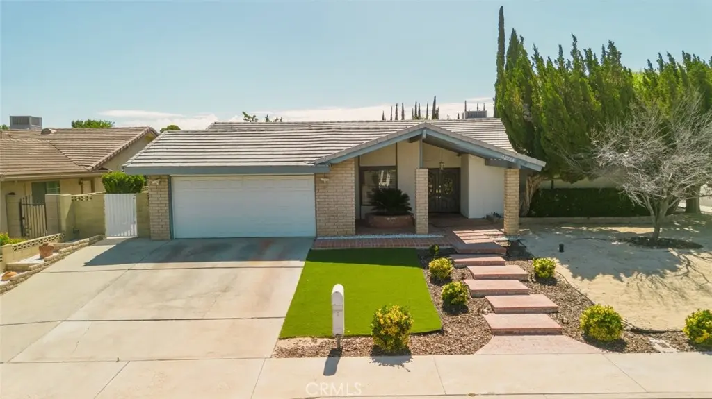 Residential Lease for rent at 43724 Secure Place, Lancaster, Los Angeles County, CA featuring 4 beds and 2 baths