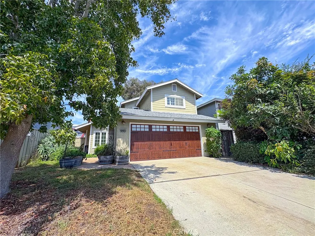 Single Family Residence for sale at 990 Trabuco, Costa Mesa, CA featuring 3 beds and 3 baths