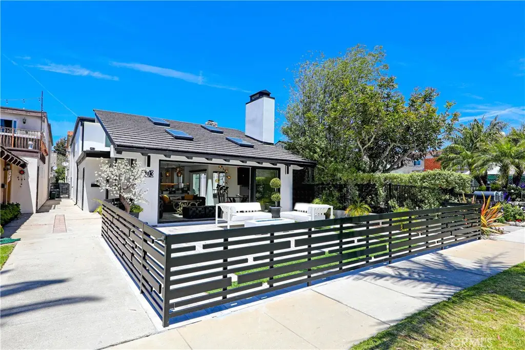 503 Marguerite, Corona Del Mar, CA — listing photo 1