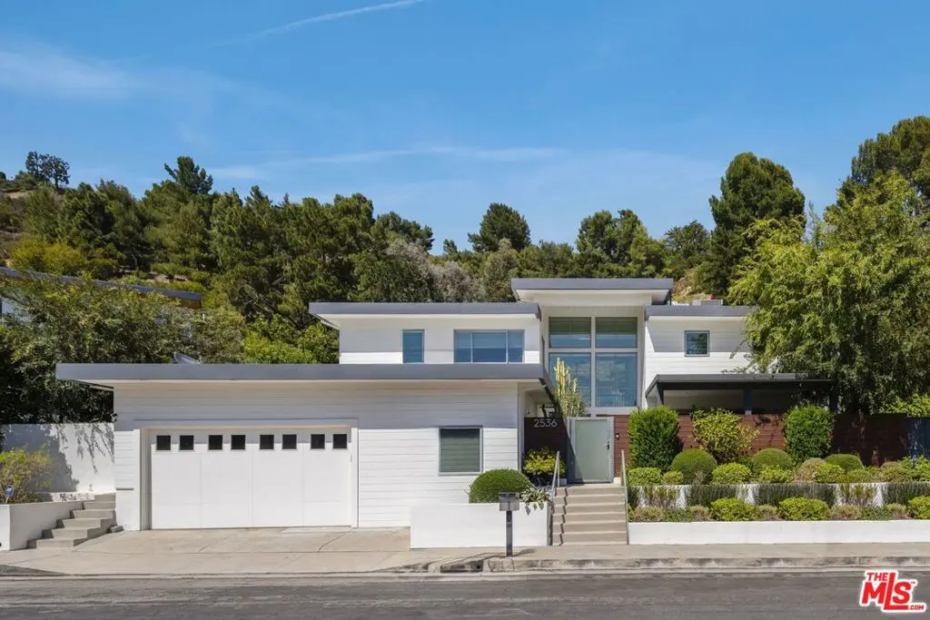 Single Family Residence for sale at 2536 Pesquera Drive, Los Angeles, CA featuring 5 beds and 6 baths