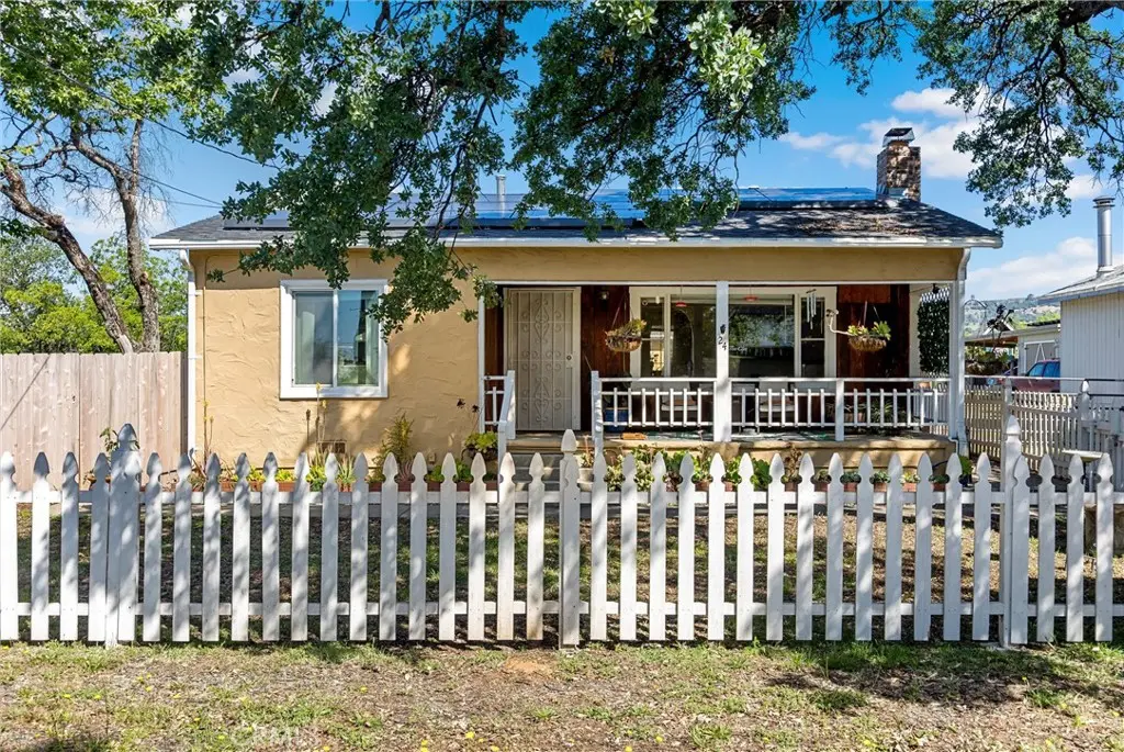 24 Grand Avenue, Oroville, CA — listing photo 1