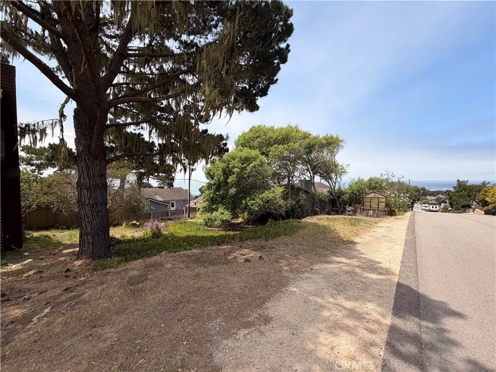 422 Weymouth, Cambria, CA — listing photo 1