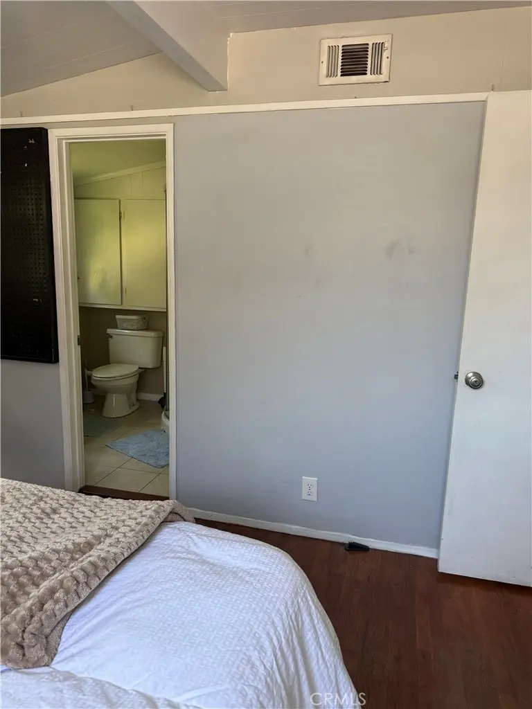 Residential Lease for rent at 17802 E Edna, Covina, Los Angeles County, CA featuring 1 bed and 1 bath