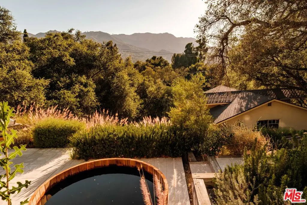 21717 Encina Road, Topanga, CA — listing photo 1