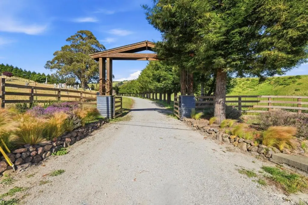 560 Stage Road, Pescadero, CA — listing photo 1