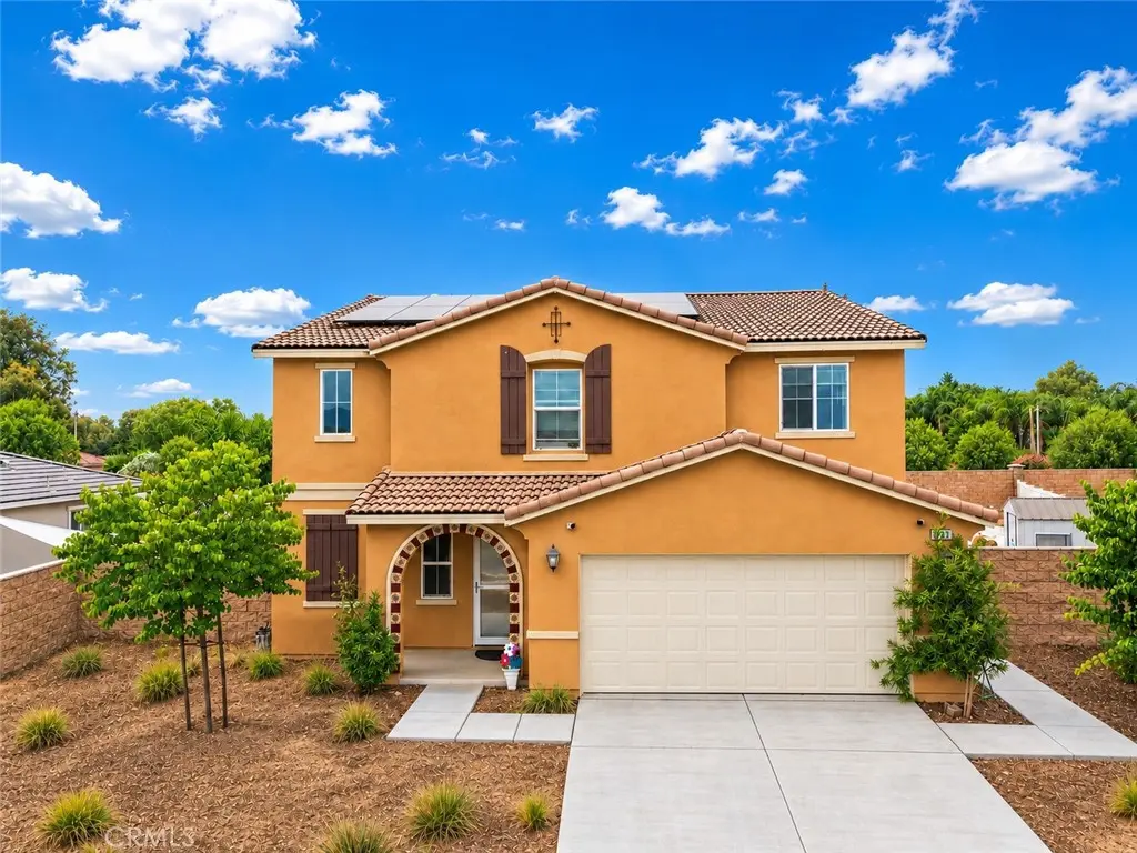 Single Family Residence for sale at 457 Cimarron, Perris, CA featuring 4 beds and 3 baths