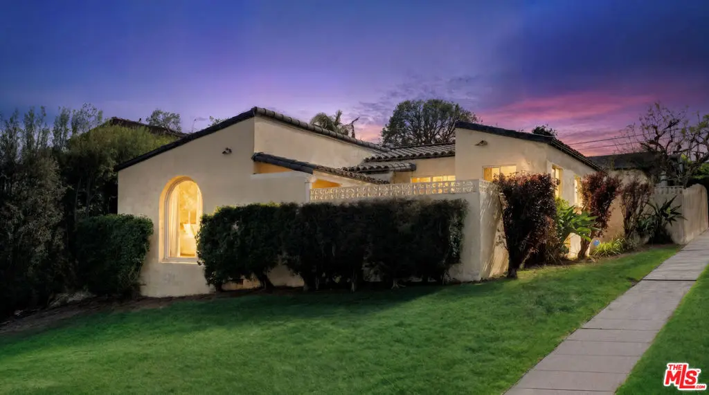 Residential Lease for rent at 1903 Holmby Avenue, Los Angeles, Los Angeles County, CA featuring 3 beds and 2 baths