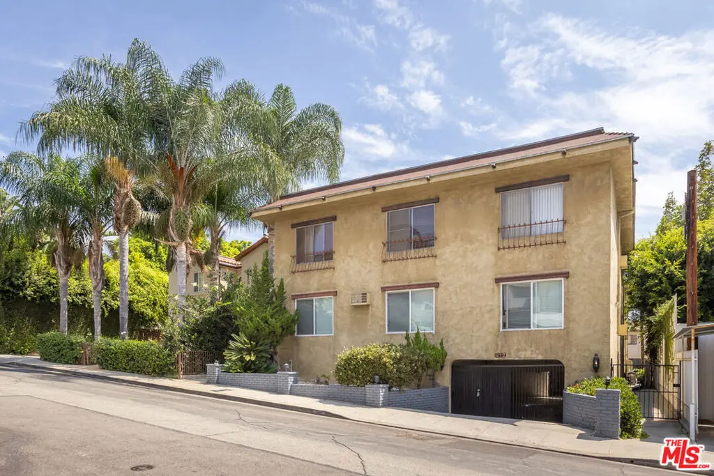 Residential Lease for rent at 912 Hilldale 3, West Los Angeles, Los Angeles County, CA featuring 1 bed and 1 bath