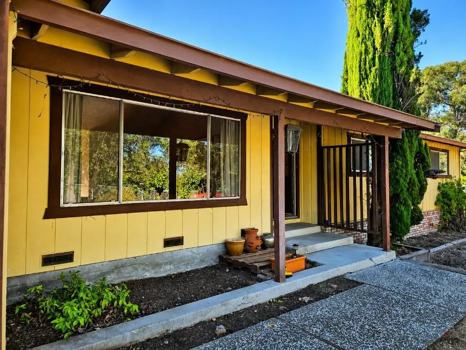 Single Family Residence for sale at 1527 Pleasant Hill Road, Lafayette, CA featuring 3 beds and 2 baths